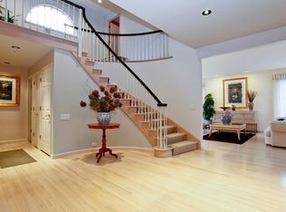 2 Castle Walk, Scarsdale, NY 10583