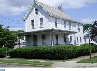 320 Chestnut St, Florence, NJ 08518