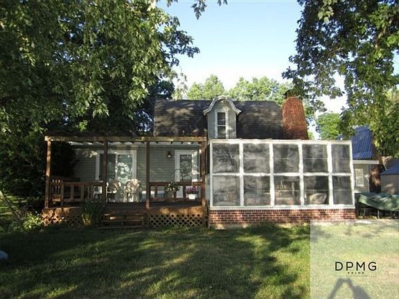 2nd image of 9310 Oakdale Dr
