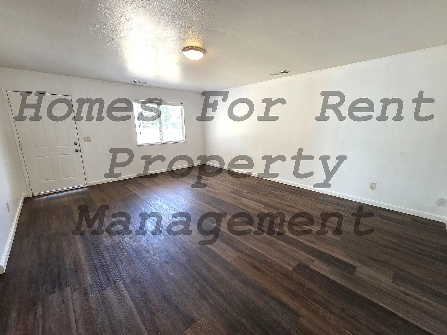 Remodeled 4 Bedroom 2 Bath Home — Photo 3