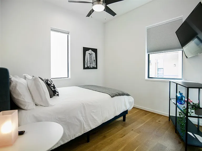 511 Memorial Heights Dr — Photo 27
