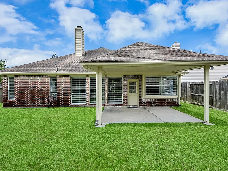 435 Leisure Dr — Photo 44