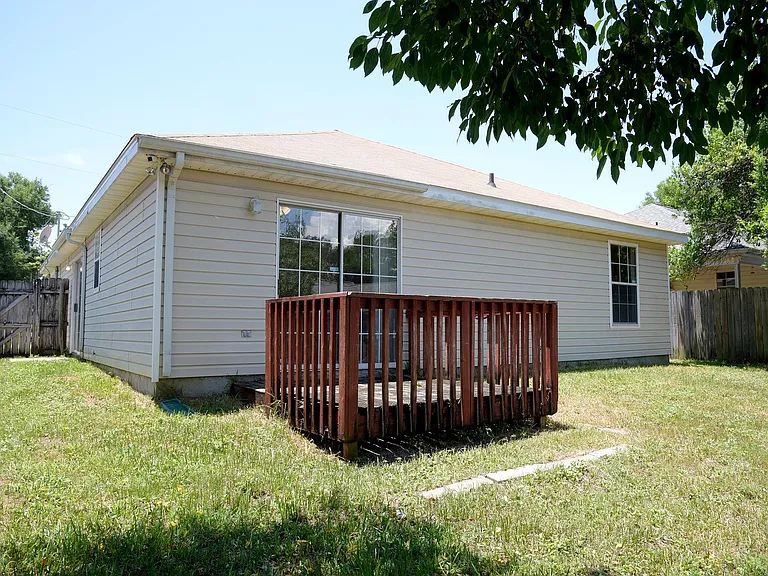 645 Jerrells Ave — Photo 25