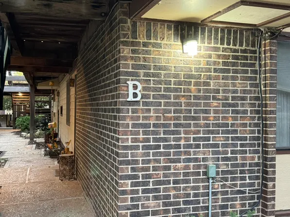 1500 E 10th Ave APT B2, Winfield, KS 67156