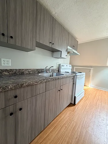 549 Valley St #2 Photo 1
