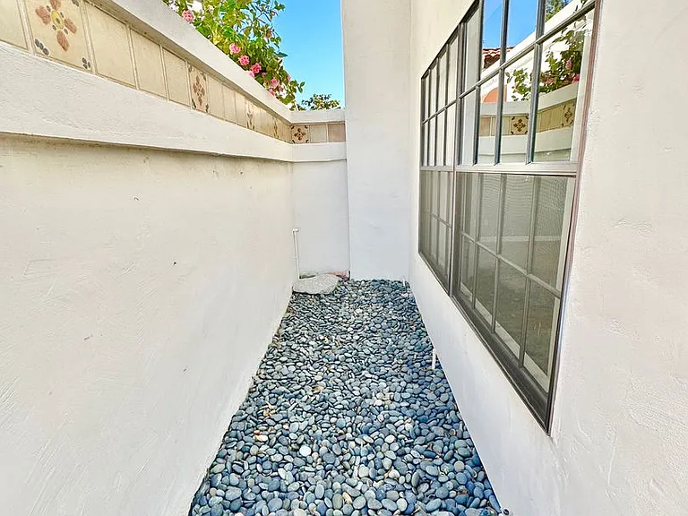 1732 Woodbrook Ln — Photo 19