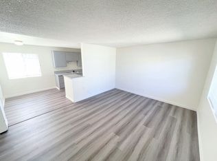 1111 W 94th St #3, Los Angeles, CA 90044