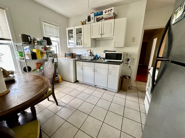 64 Conwell Ave #3, Somerville, MA 02144