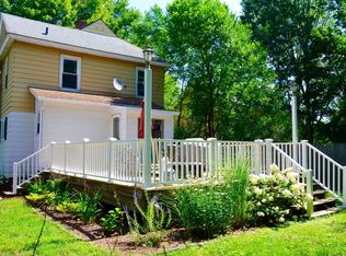 28 Longview Ter, Pittsfield, MA 01201