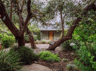 695 W 10th St, Claremont, CA 91711