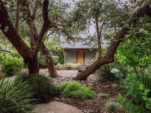 695 W 10th St, Claremont, CA 91711