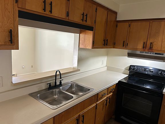 4th image of 4120 Pretty Lake Ave APT 4