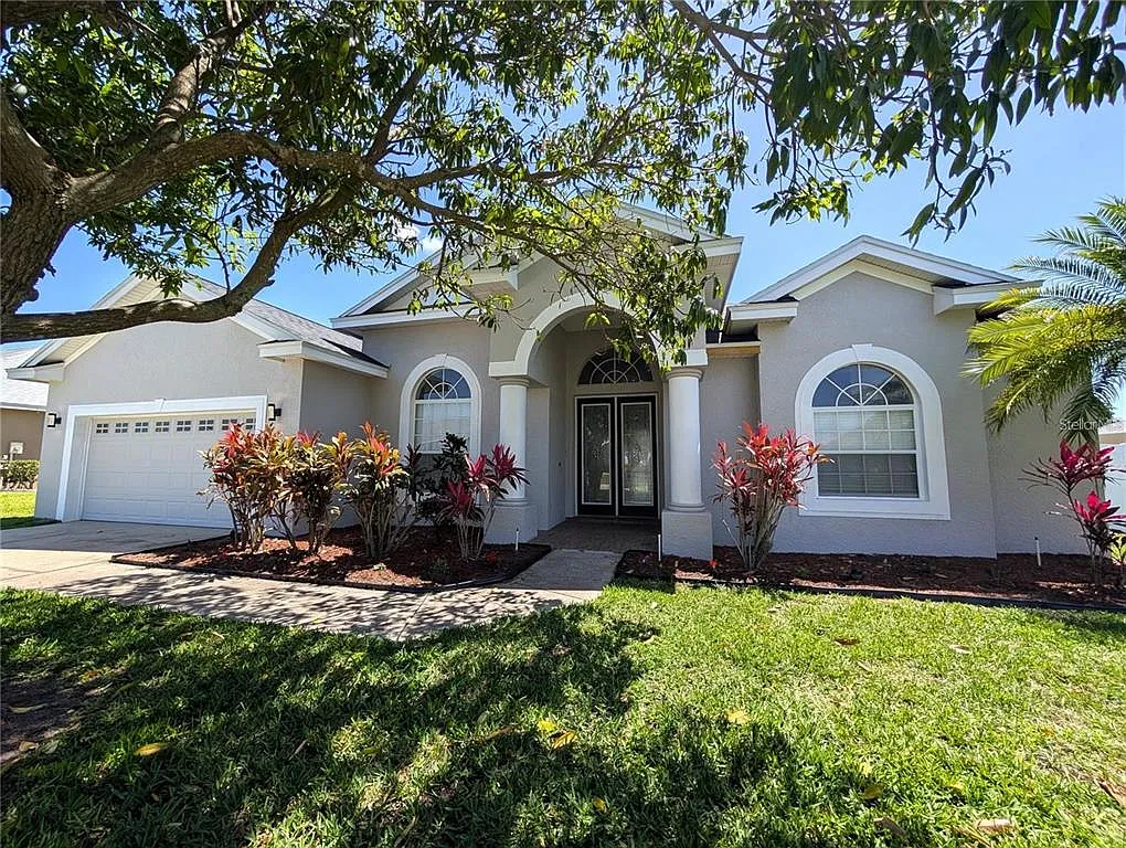 4 bed, 3.0 bath, 2525 sqft, $2,650 — Photo 3