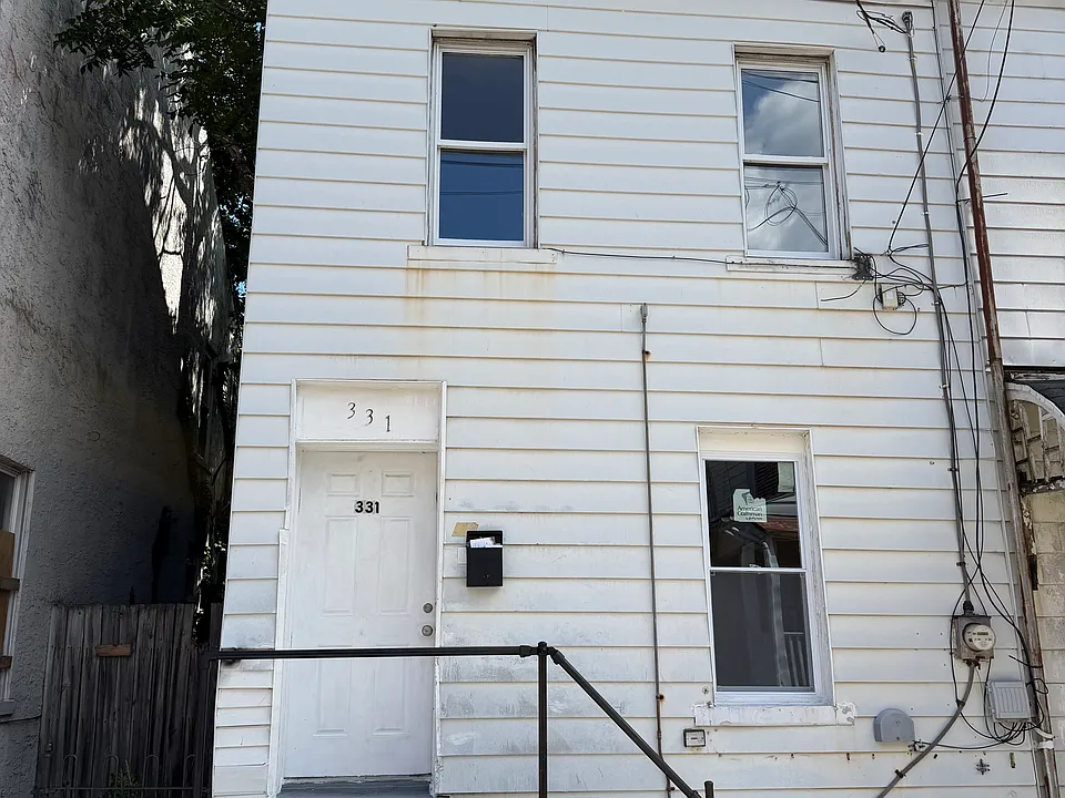 331 N Fountain St