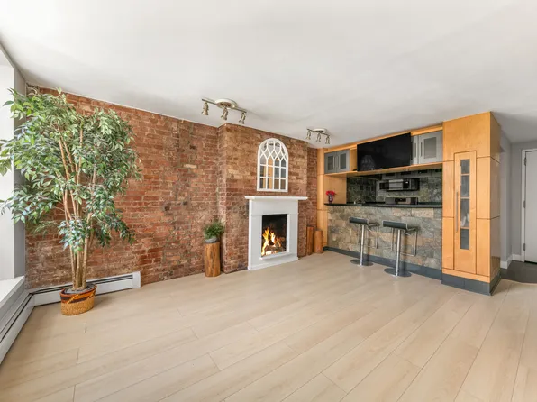 244 East 30th Street image 5 of 11