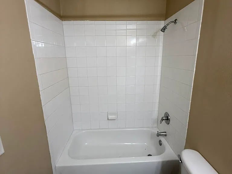 709 Orchid Dr #B — Photo 9