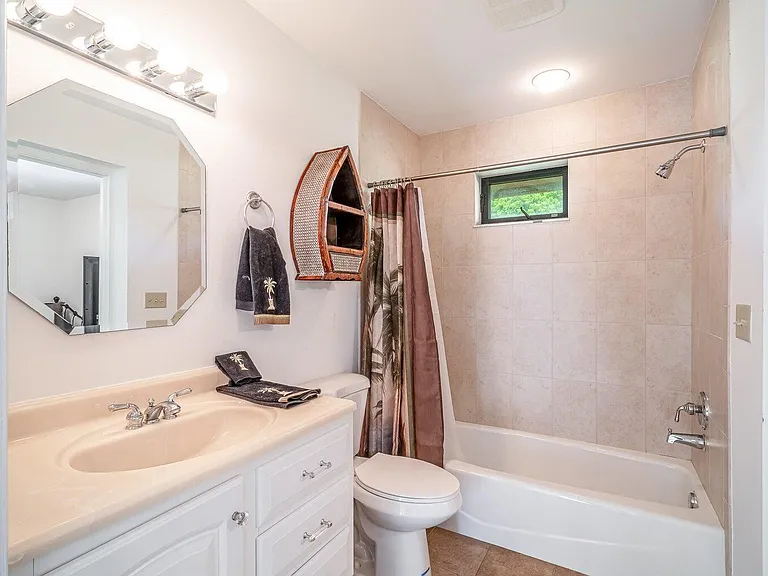 12775 Guilford Cir — Photo 19
