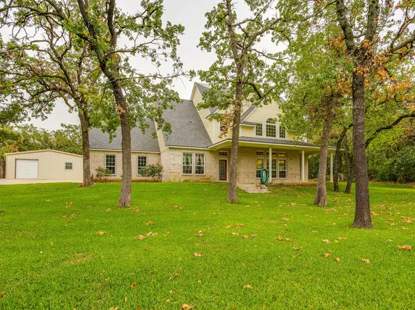 263 Oak Creek Cir, Springtown, TX 76082