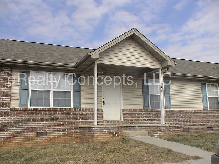1st image of 118 Gray Squirrel Ln