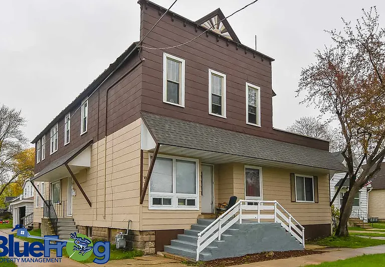 901 Harvey St #4 — Photo 1