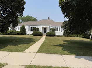 1038 W Grand Ave, Port Washington, WI 53074