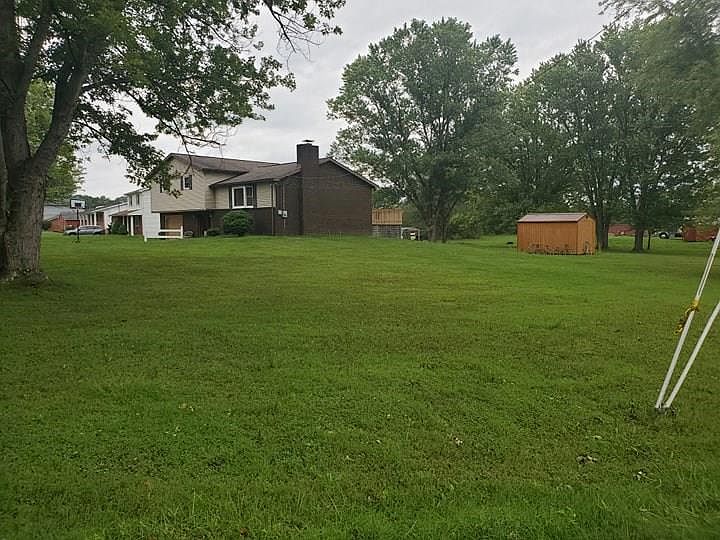 2nd image of 1303 Avon Dr