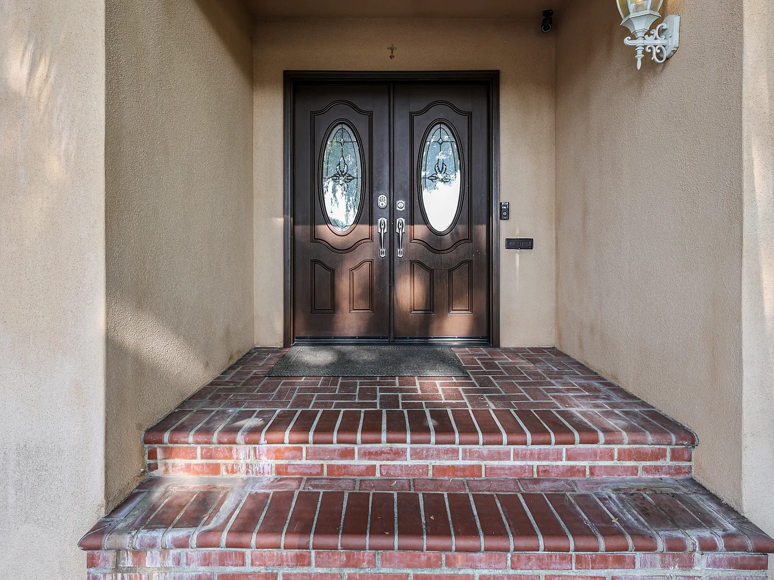 3 bed, 1386 sqft, $4,200 — Photo 3