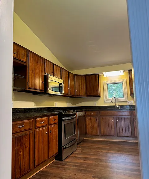 1016 River Rd — Photo 1