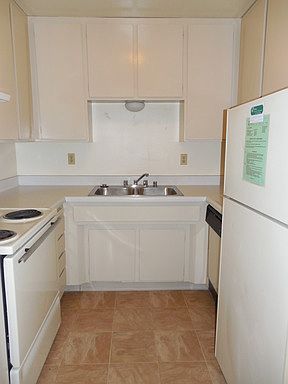 5th image of 3780 Haines St APT 4