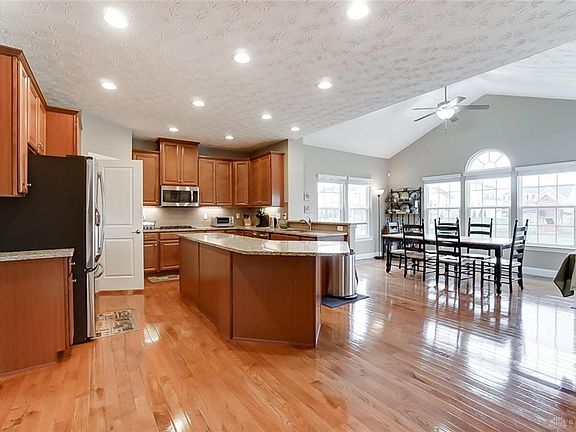 3rd image of 10521 Wallingsford Cir
