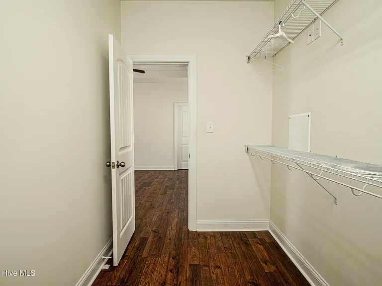 1202 Skipjack Ct — Photo 17