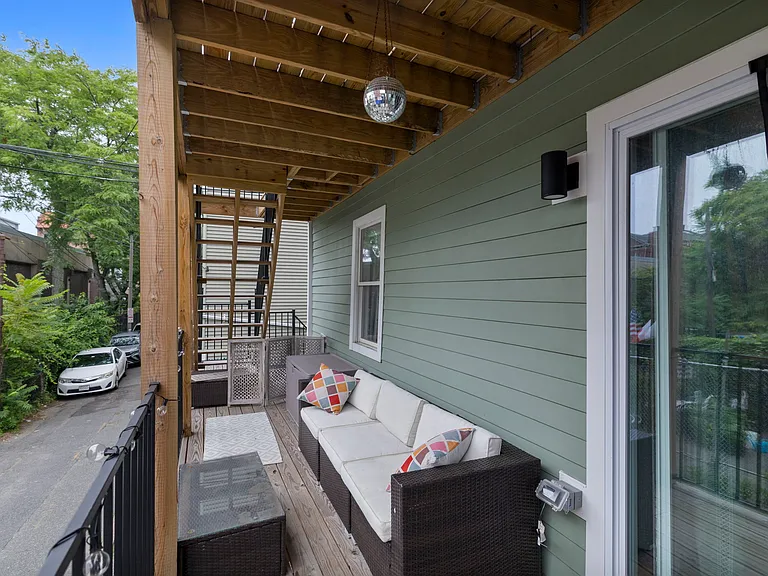 92 Chelsea St #2 — Photo 15