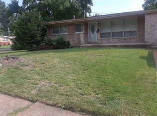 1508 Fir Dr, Saint Louis, MO 63136