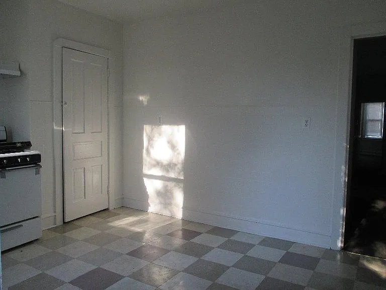 118 Cherry St — Photo 5