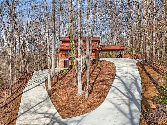 2nd image of 707 Westside Dr