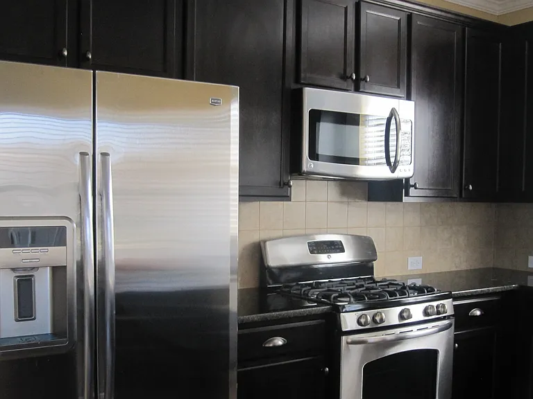 304 E Winmore Ave — Photo 4