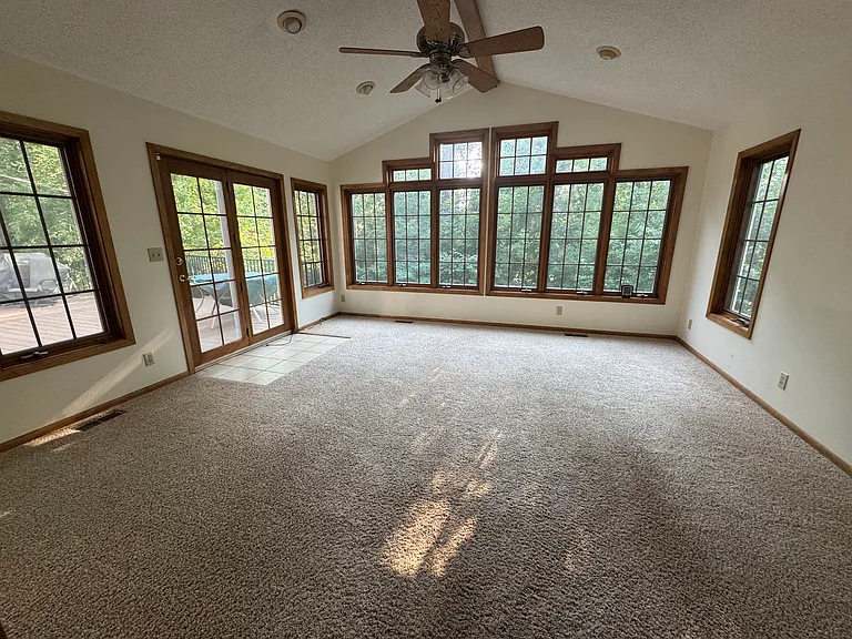 4420 Eagle Ridge Pl — Photo 2