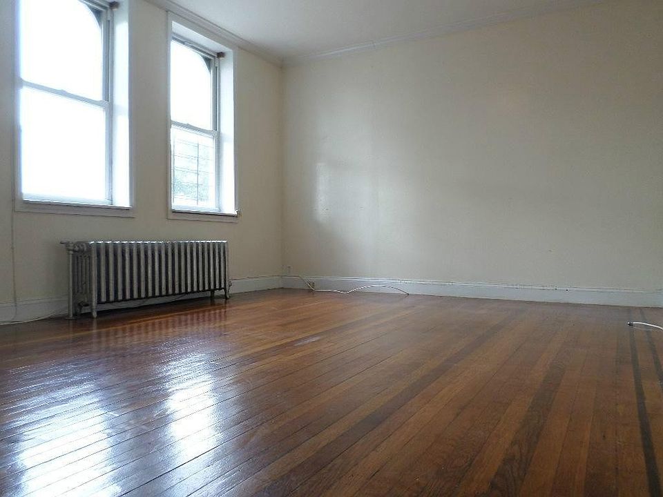 2nd image of 7127 65th St APT 1A