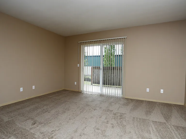 Gateway Village Apartments — Photo 62