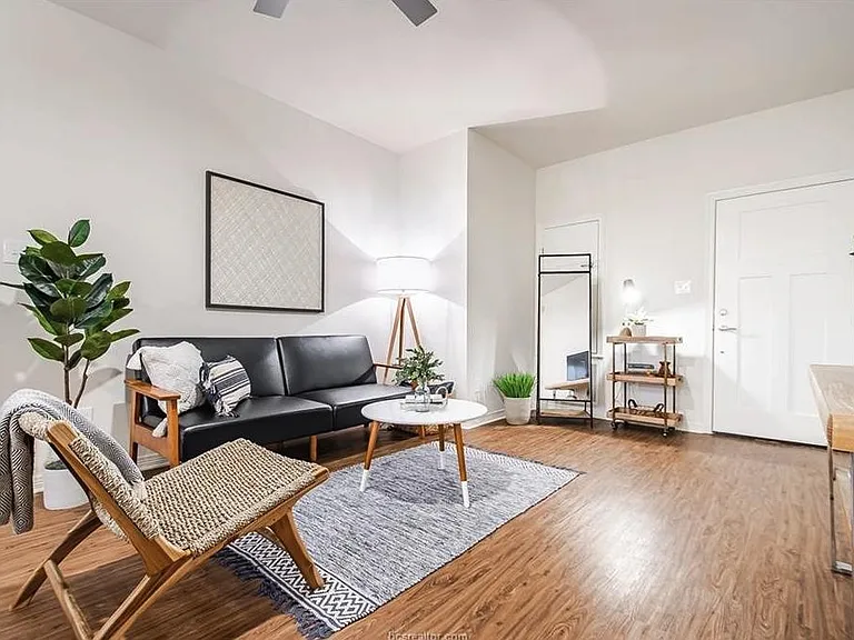 3105 Green St #111 — Photo 10