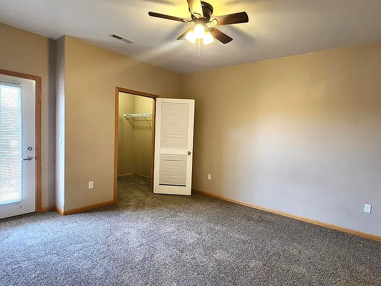2230 Westlake Rd — Photo 3