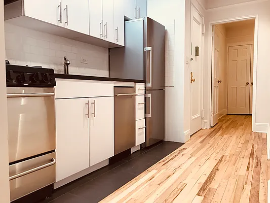 Rented by Metropolis Real Estate of Manhattan | media 21