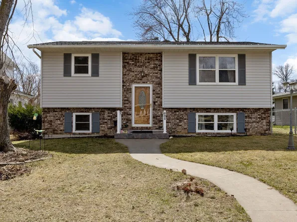 805 4th Ave SW, Cascade, IA 52033