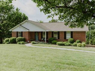 6208 Golden Dr, Morristown, TN 37814