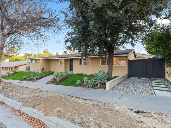 20324 Oxnard St, Woodland Hills, CA 91367
