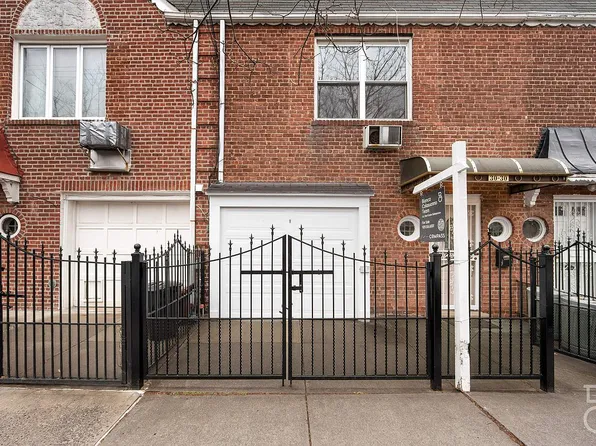 30-30 47th St, Astoria, NY 11103