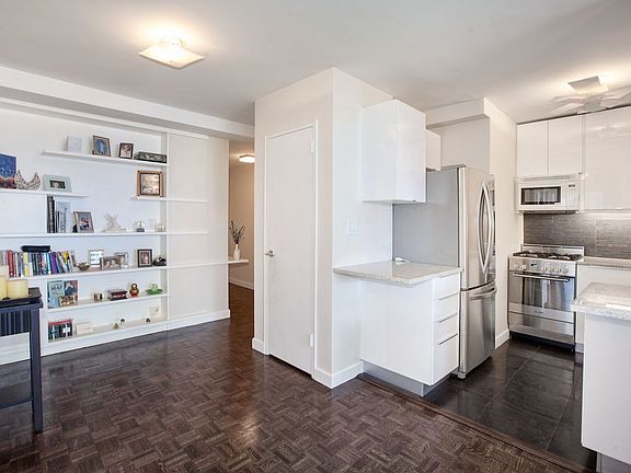 3rd image of 400 E 85th St APT 12A