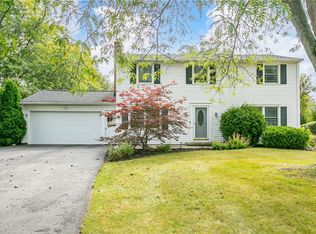 6 Jeffrey Cir, Fairport, NY 14450