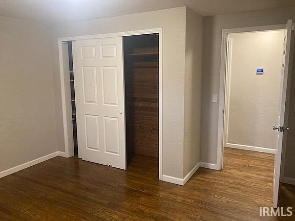 3rd image of 302 N Spring St