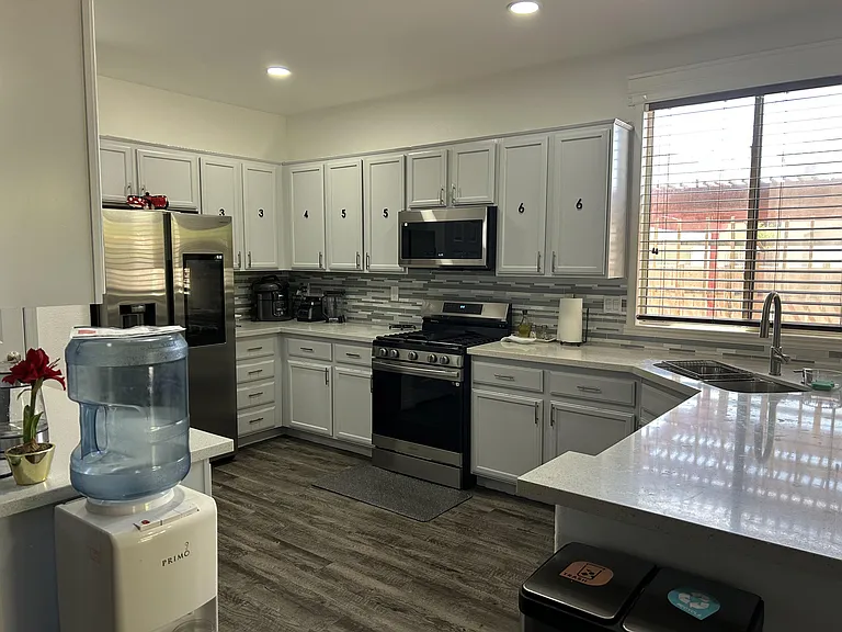 Clean Kitchen